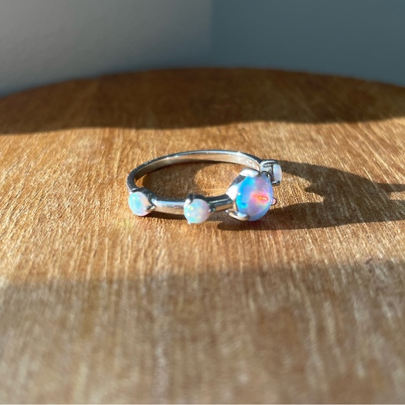 Opal ring mermaid ocean blue and Snow White October birthstone 925 size 6 - Picture 5 of 11